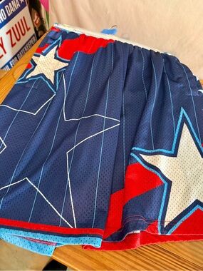 Men's Patriotic USA Shorts with Star Print - Mesh - Drawstring - Sz M ❤️🤍💙